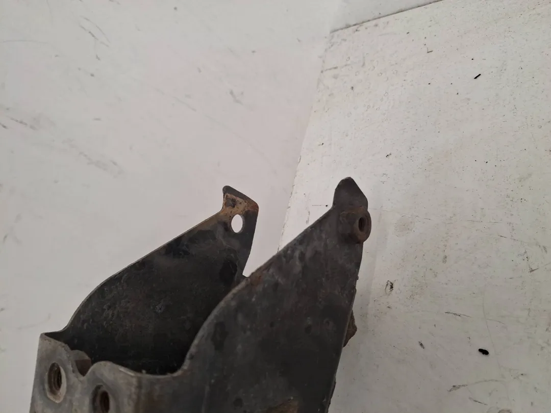 Traversa inferiore paraurti anteriore Traversa inferiore paraurti anteriore