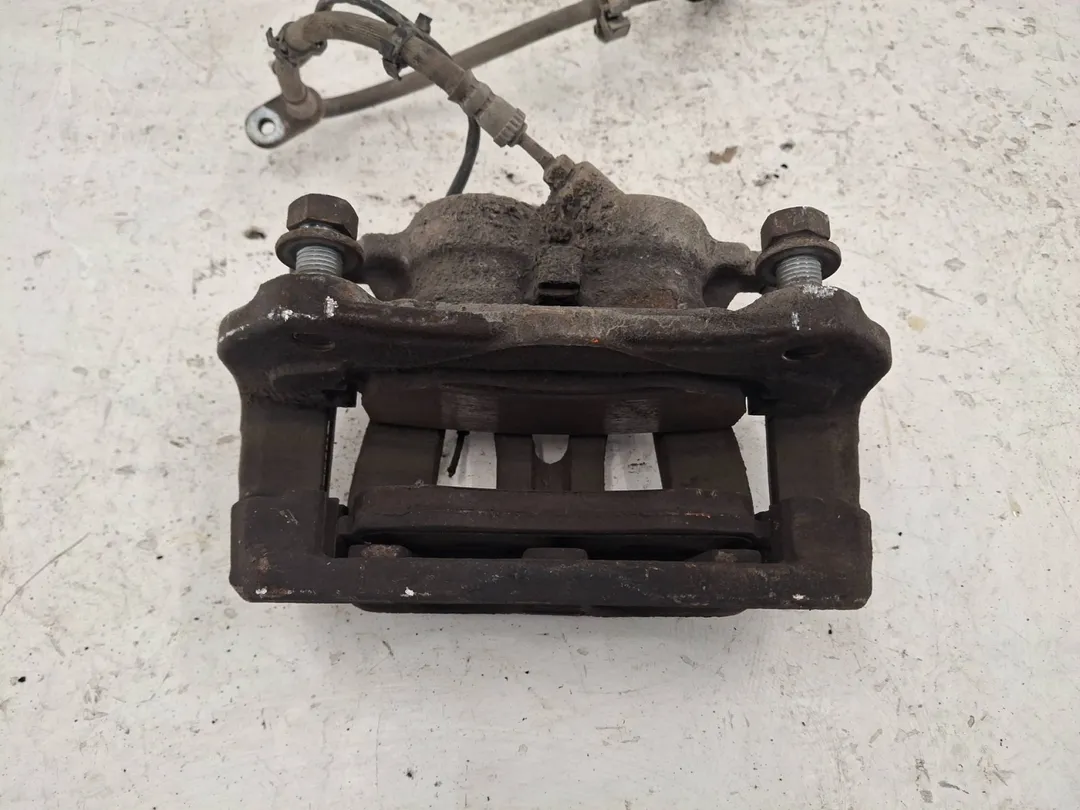 Pinza freno anteriore sinistro Pinza freno anteriore sinistro