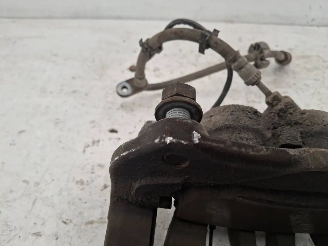 Pinza freno anteriore sinistro Pinza freno anteriore sinistro