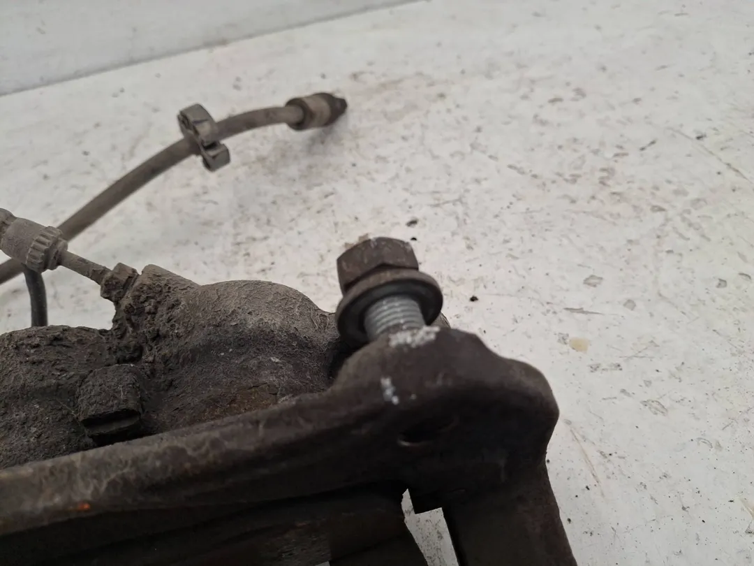 Pinza freno anteriore sinistro Pinza freno anteriore sinistro