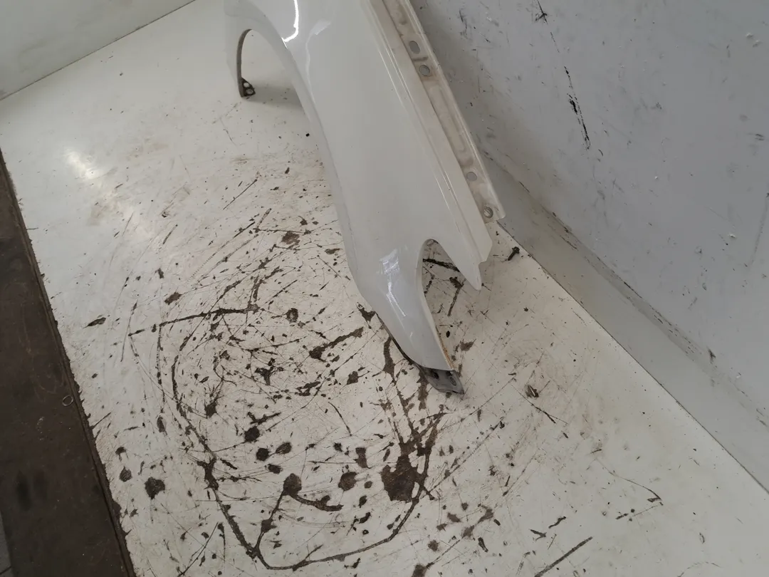 Parafango anteriore destro Parafango anteriore destro