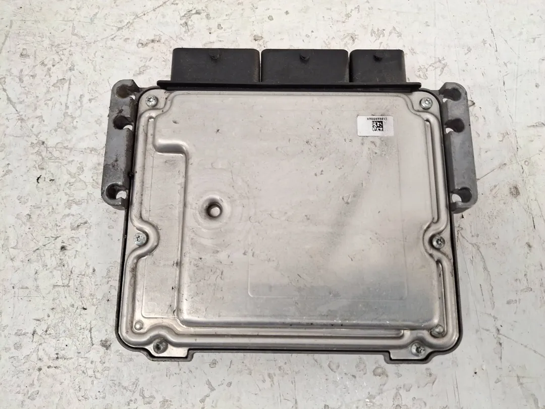 Centralina iniezione motore ECU Centralina iniezione motore ECU