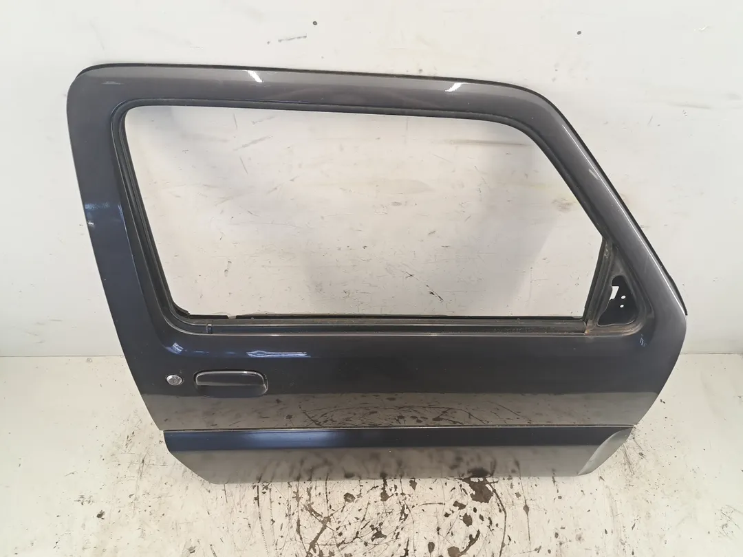 Porta anteriore destro