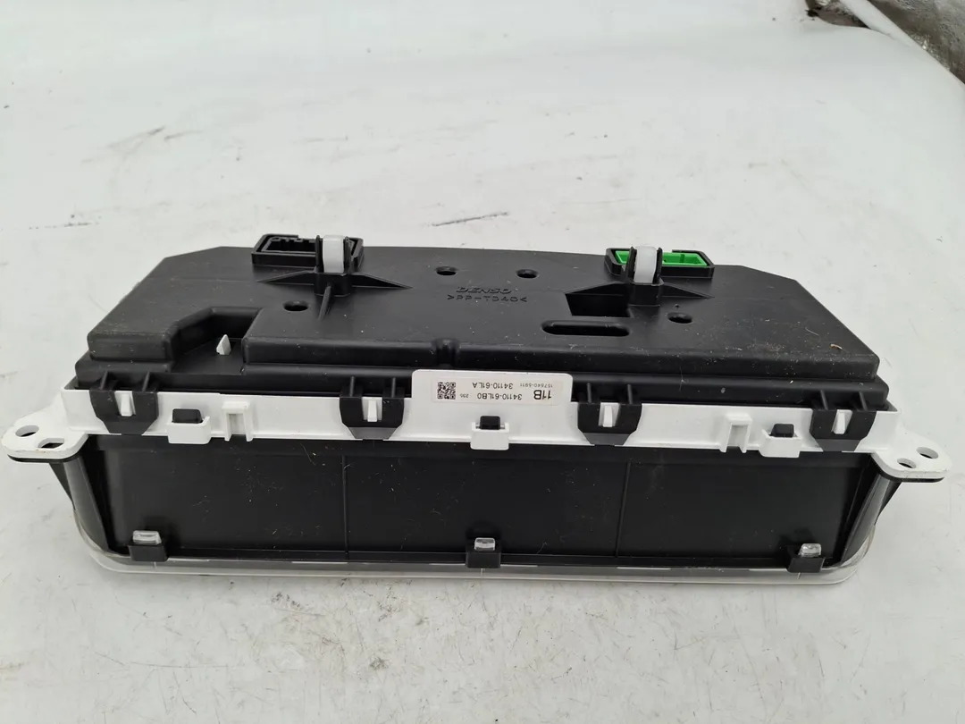 Quadro strumenti contachilometri Quadro strumenti contachilometri