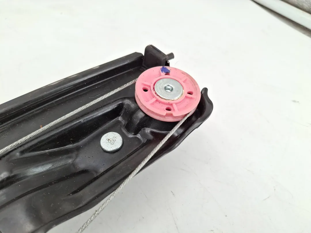 Alzacristallo elettrico porta anteriore con motorino sinistro Alzacristallo elettrico porta anteriore con motorino sinistro