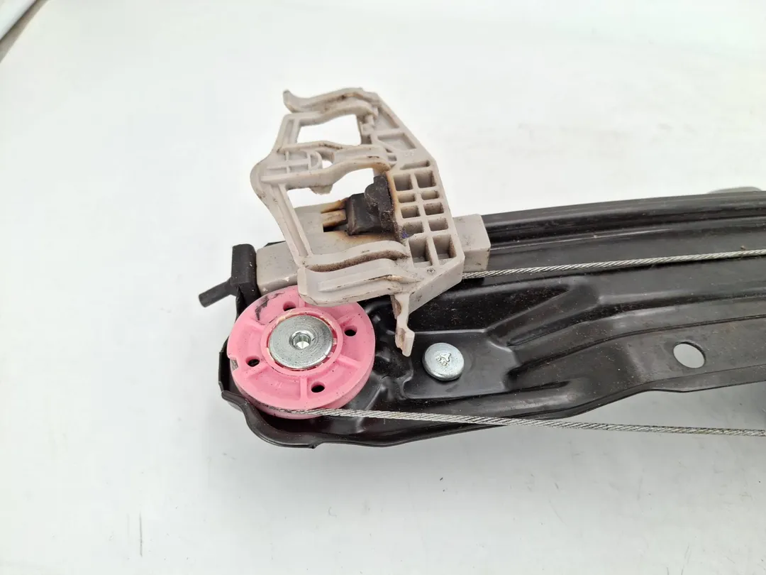 Alzacristallo elettrico porta anteriore con motorino sinistro Alzacristallo elettrico porta anteriore con motorino sinistro
