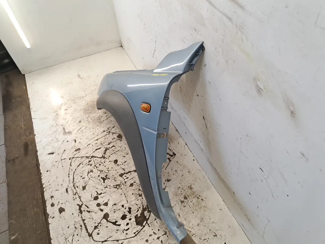 Parafango anteriore sinistro