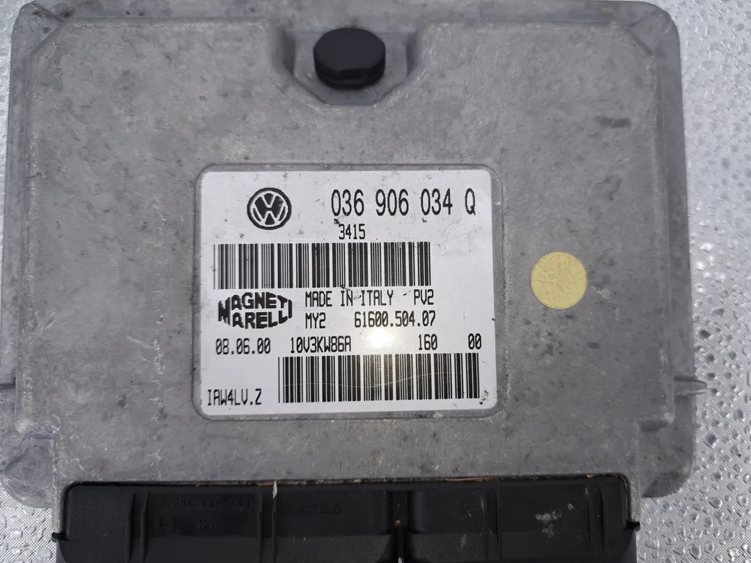 Centralina iniezione motore ECU Centralina iniezione motore ECU