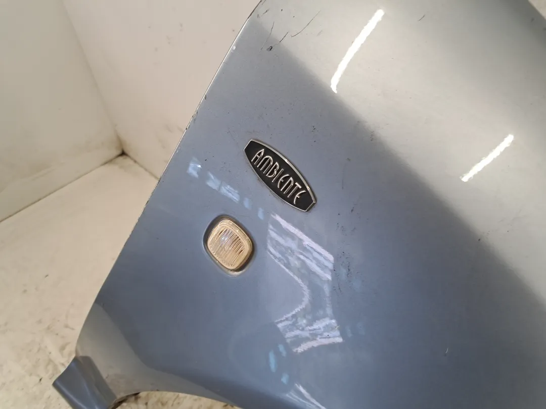 Parafango anteriore destro