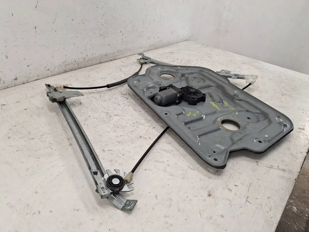 Alzacristallo alzavetro elettrico porta anteriore sinistro Alzacristallo alzavetro elettrico porta anteriore sinistro