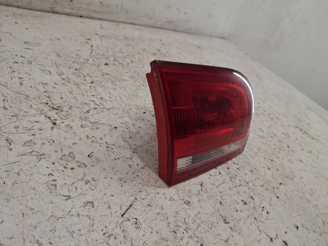 Fanale faro posteriore interno sinistro
