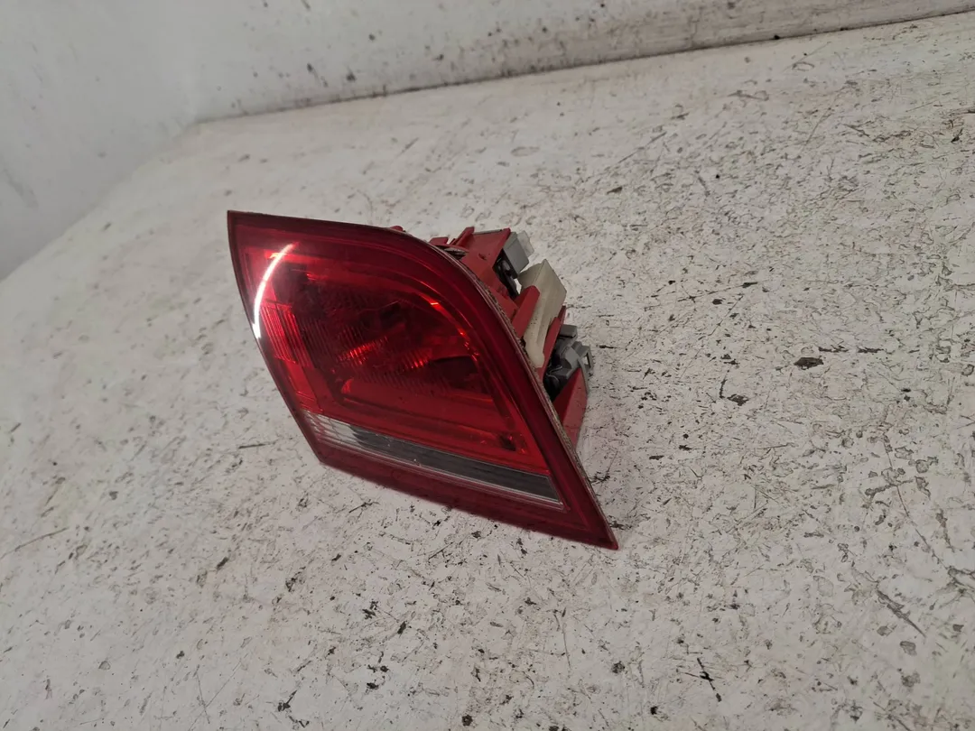 Fanale faro posteriore interno sinistro