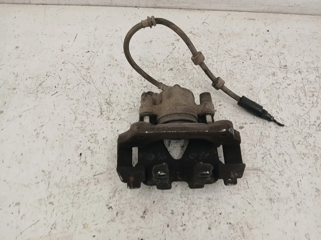 Pinza freno anteriore destro Pinza freno anteriore destro