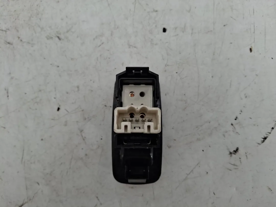 Interruttore alzacristalli porta anteriore sinistro