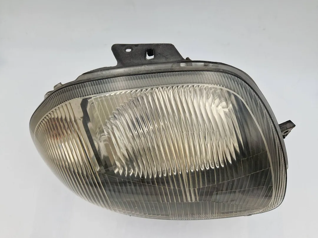 Faro anteriore destro Faro anteriore destro