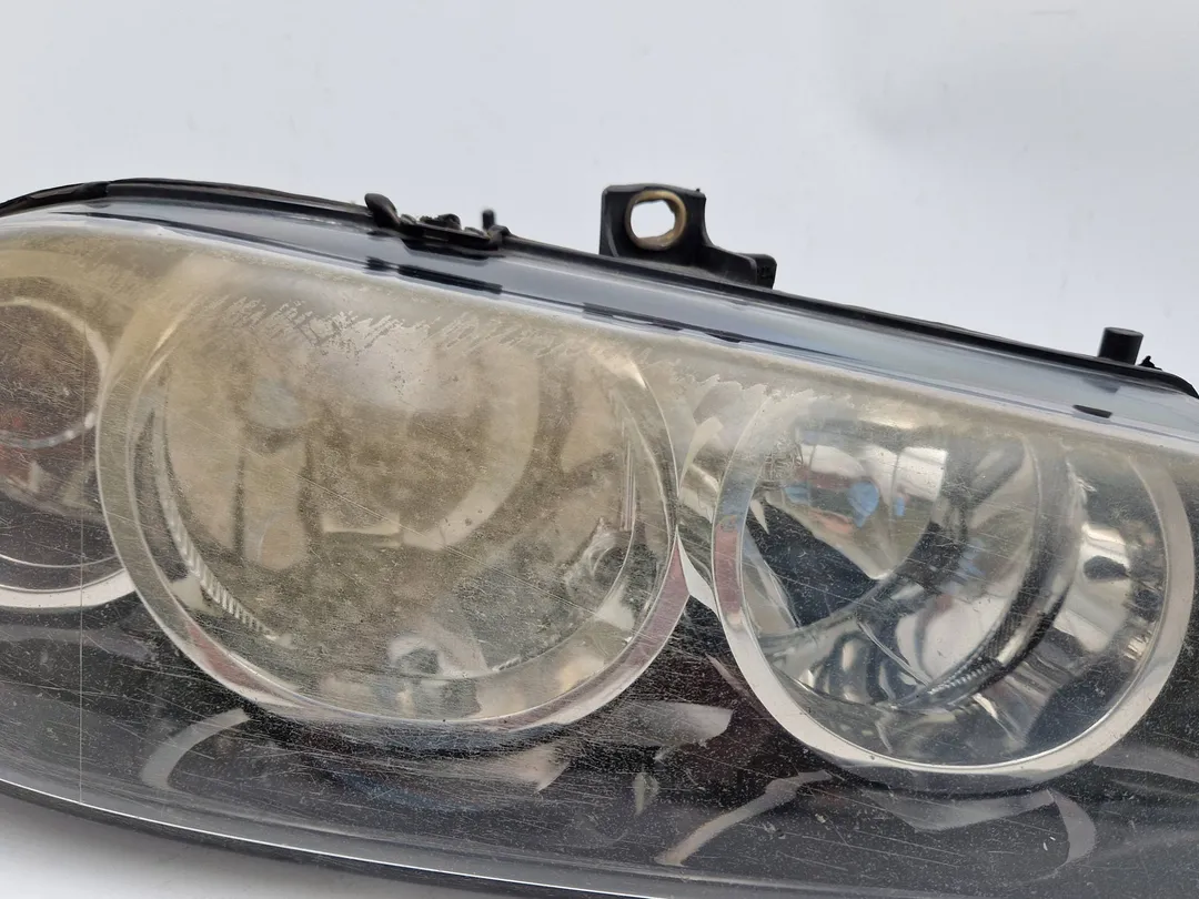 Faro anteriore destro Faro anteriore destro