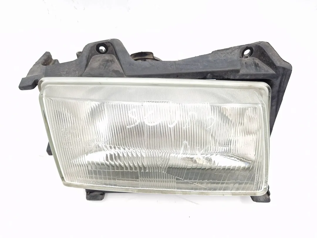 Faro anteriore destro