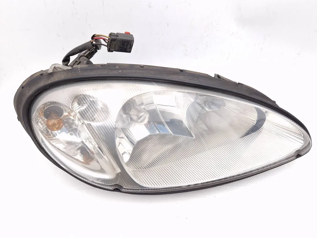 Faro anteriore destro Faro anteriore destro