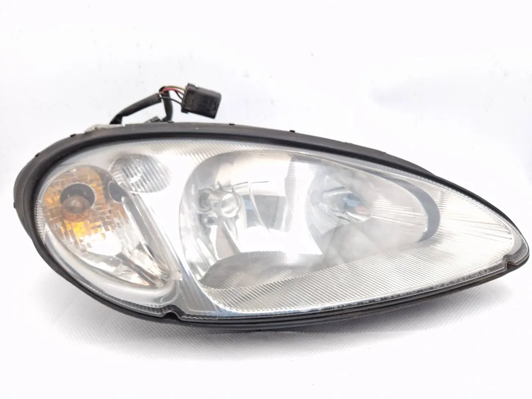 Faro anteriore destro Faro anteriore destro