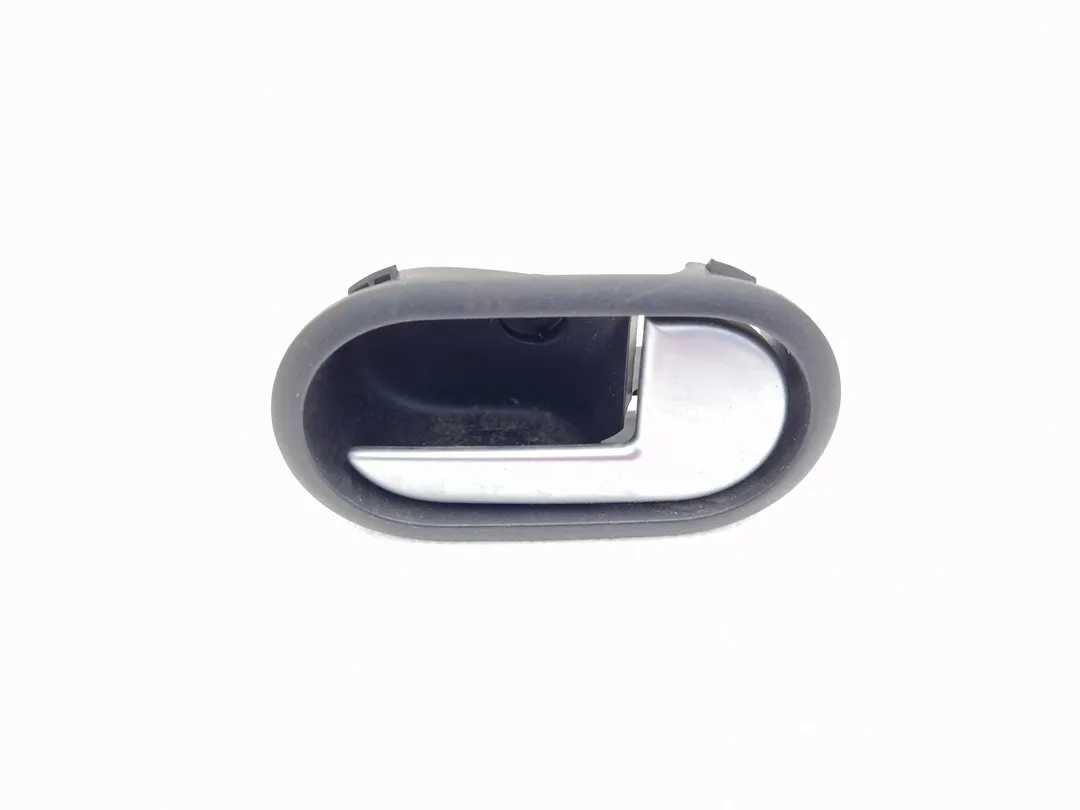 Maniglia interna porta anteriore destro Maniglia interna porta anteriore destro