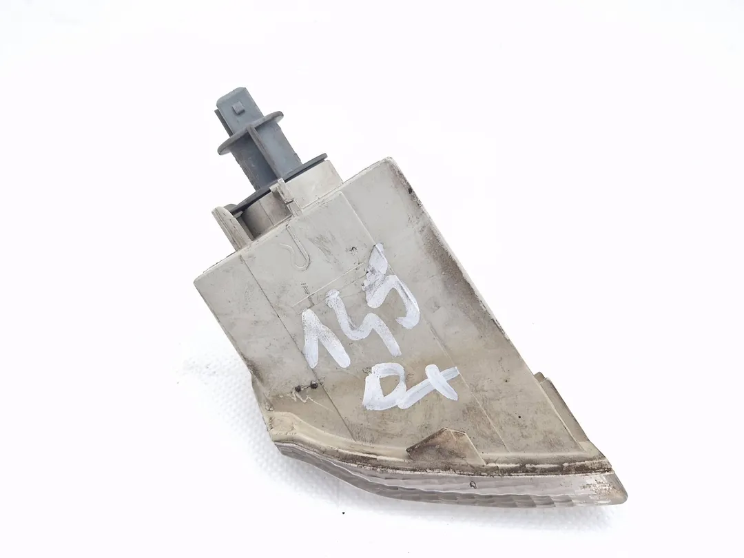 Fanalino anteriore destro Fanalino anteriore destro