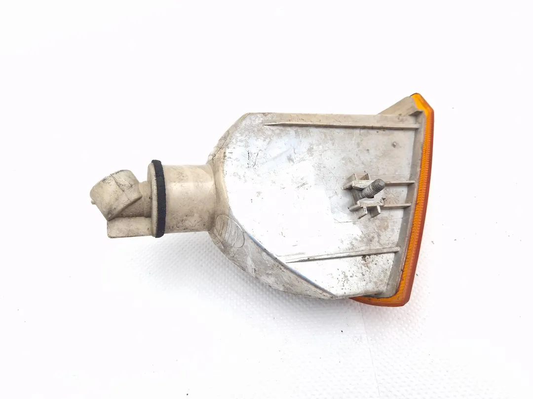 Fanalino anteriore destro Fanalino anteriore destro