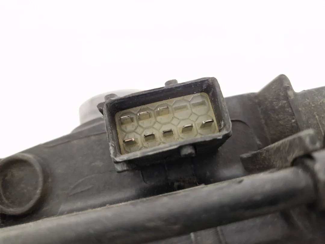Faro anteriore destro Faro anteriore destro