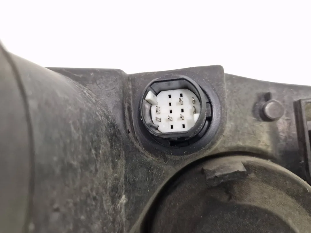 Faro anteriore destro Faro anteriore destro
