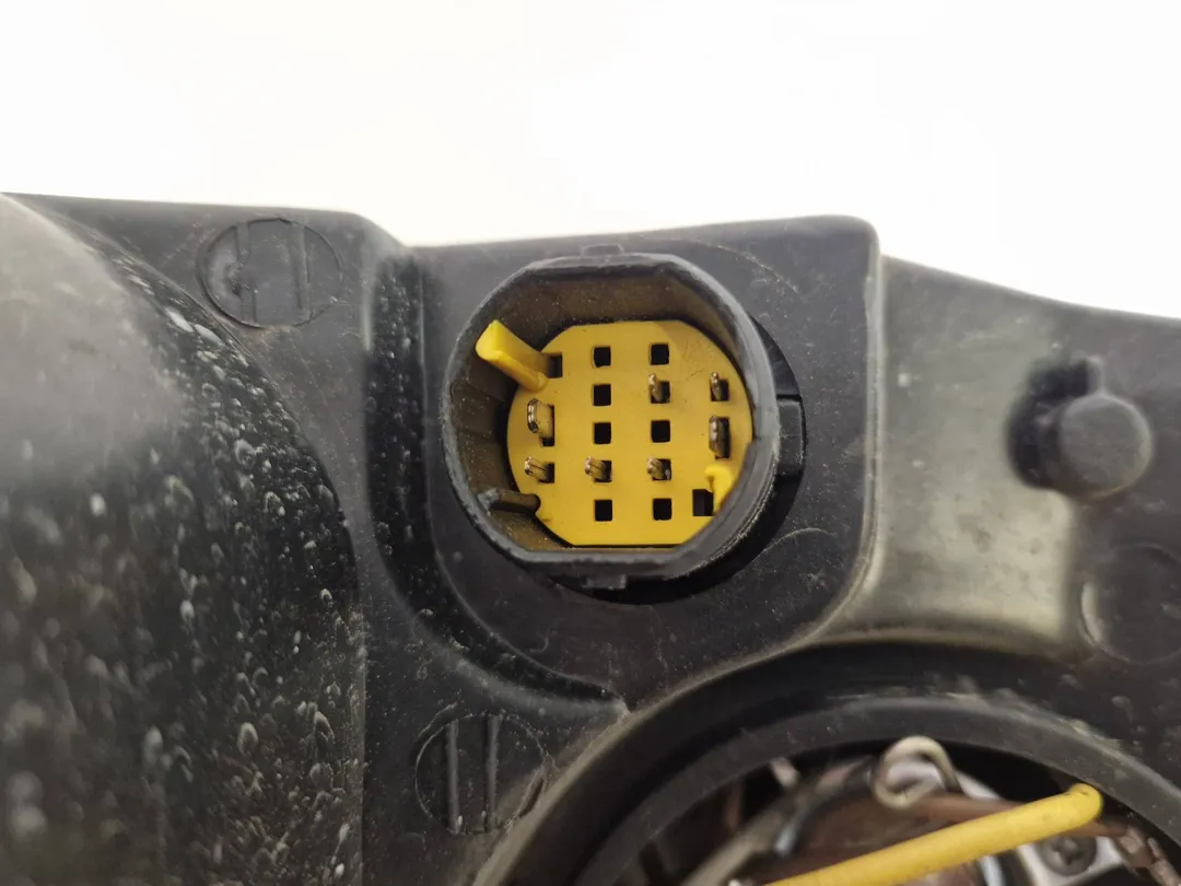 Faro anteriore destro Faro anteriore destro