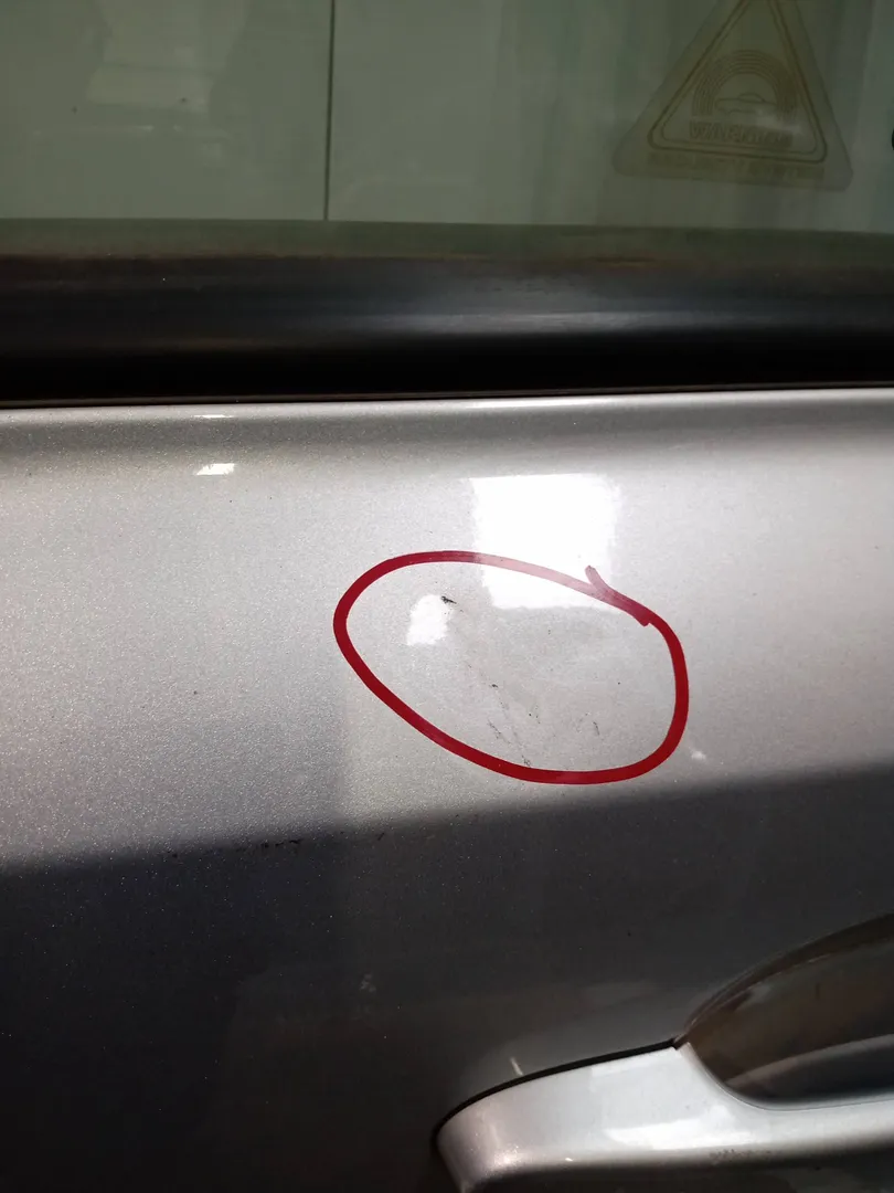 Porta anteriore sinistro Porta anteriore sinistro