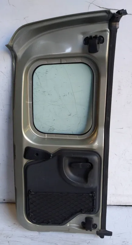 Porta carico posteriore a battente destro