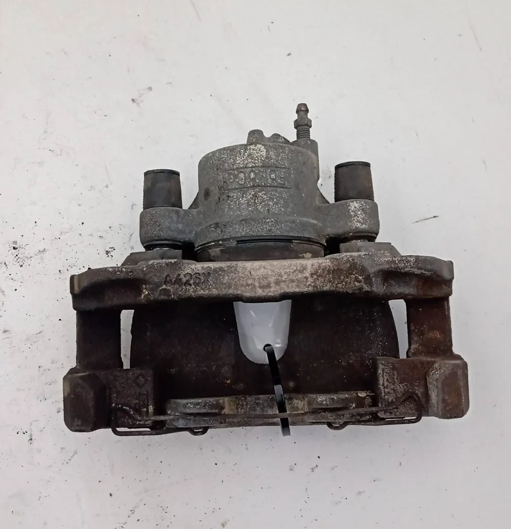 Pinza freno anteriore destro Pinza freno anteriore destro