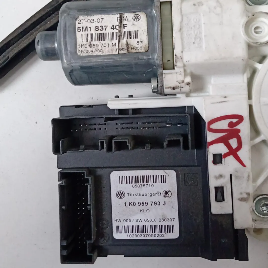 Alzacristallo elettrico porta anteriore sinistro Alzacristallo elettrico porta anteriore sinistro