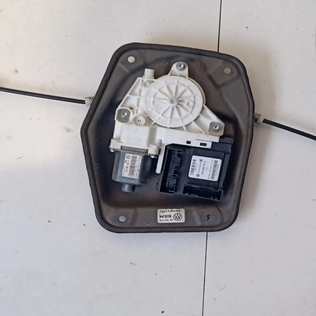 Alzacristallo elettrico porta anteriore sinistro Alzacristallo elettrico porta anteriore sinistro