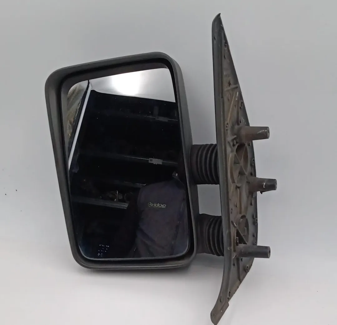 Specchietto retrovisore sinistro Specchietto retrovisore sinistro