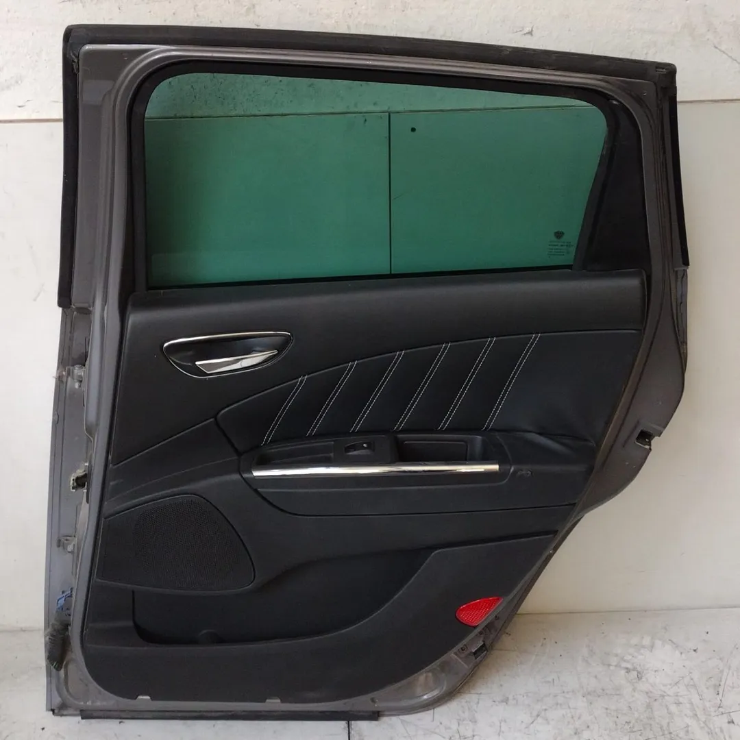 Porta posteriore destro