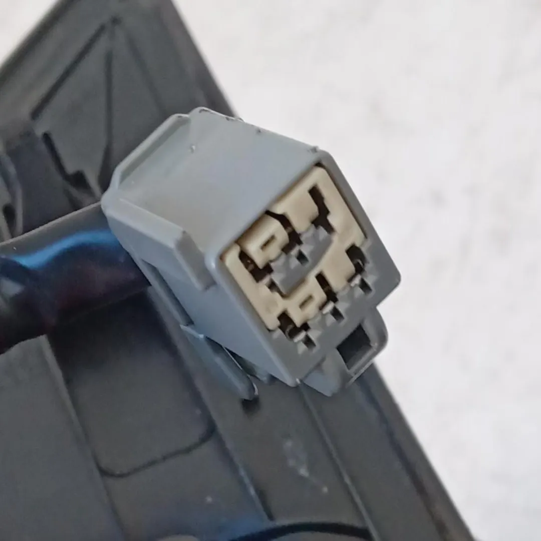 Retrovisore esterno regolazione elettrico destro Retrovisore esterno regolazione elettrico destro