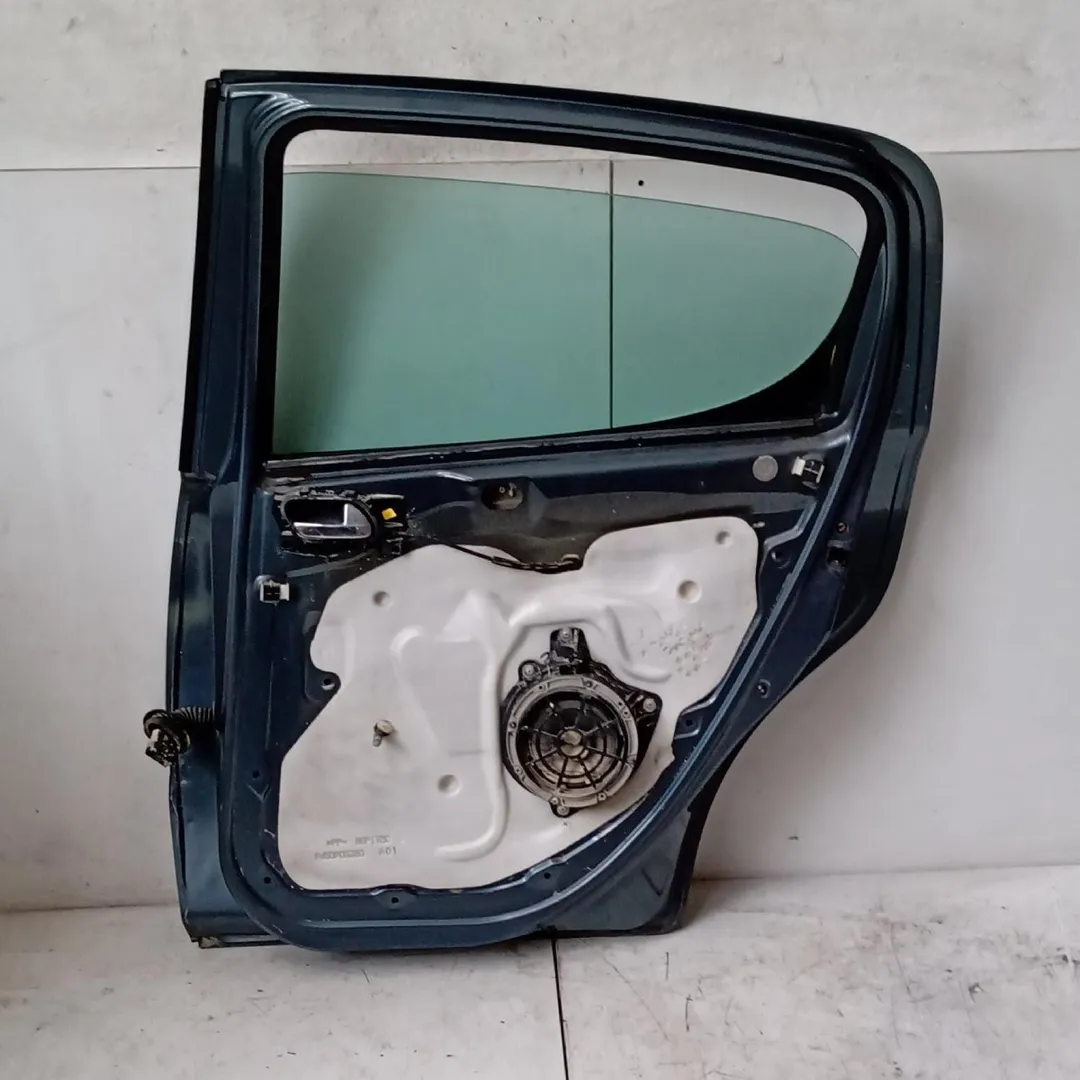 Porta posteriore destro