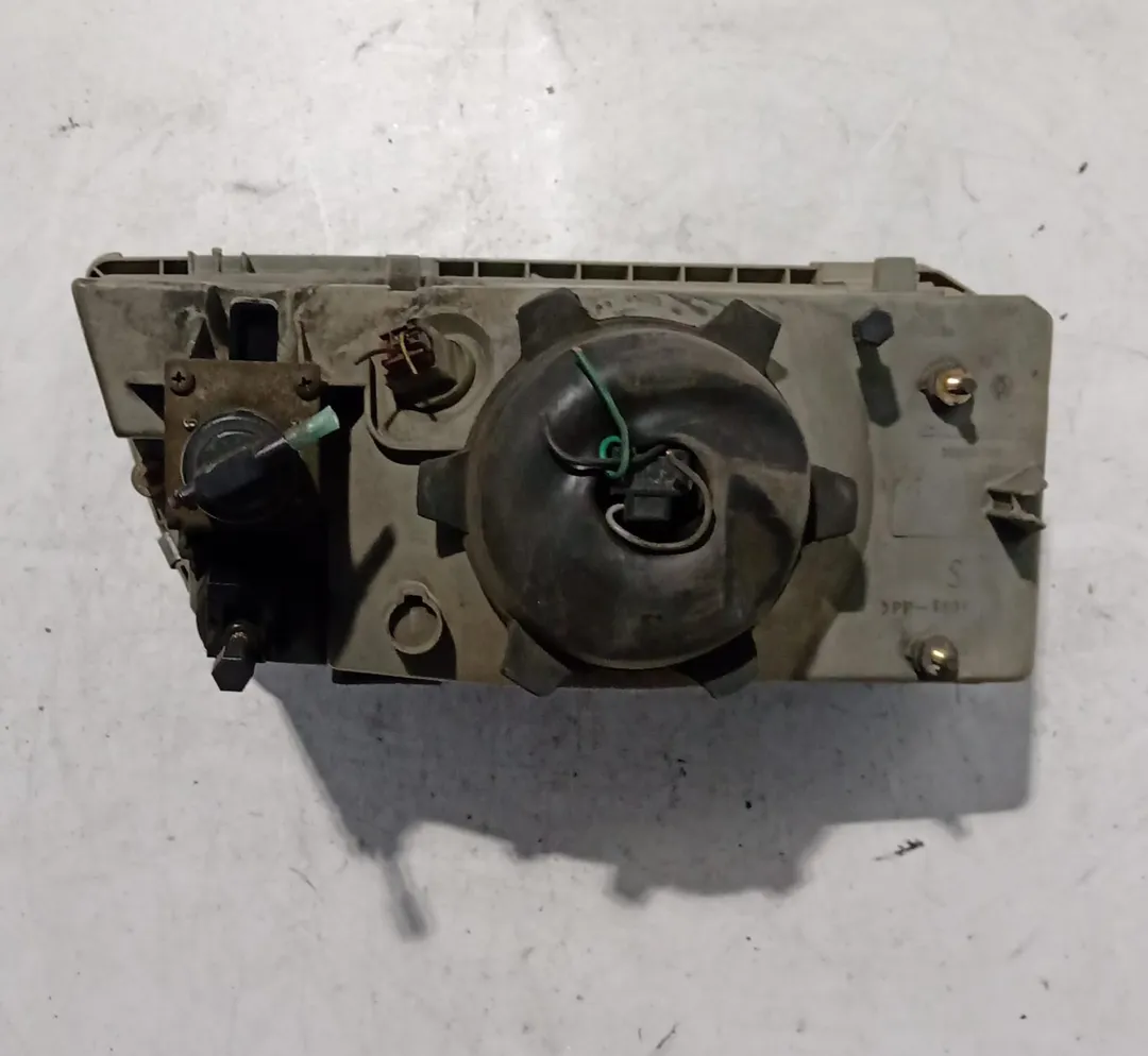 Fanale ant. sinistro Fanale ant. sinistro
