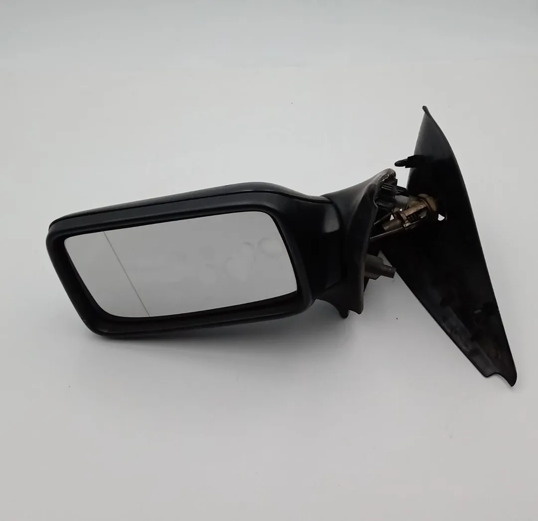 Specchietto retrovisore sinistro Specchietto retrovisore sinistro