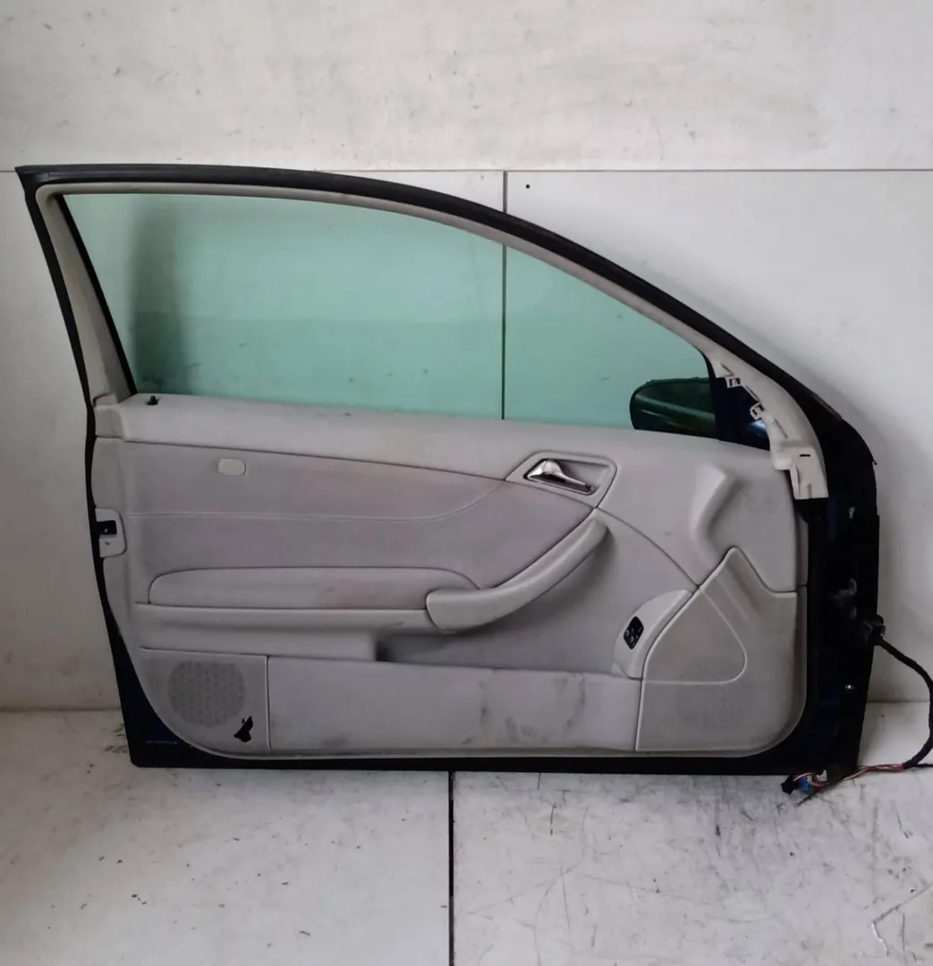 Porta anteriore sinistro Porta anteriore sinistro