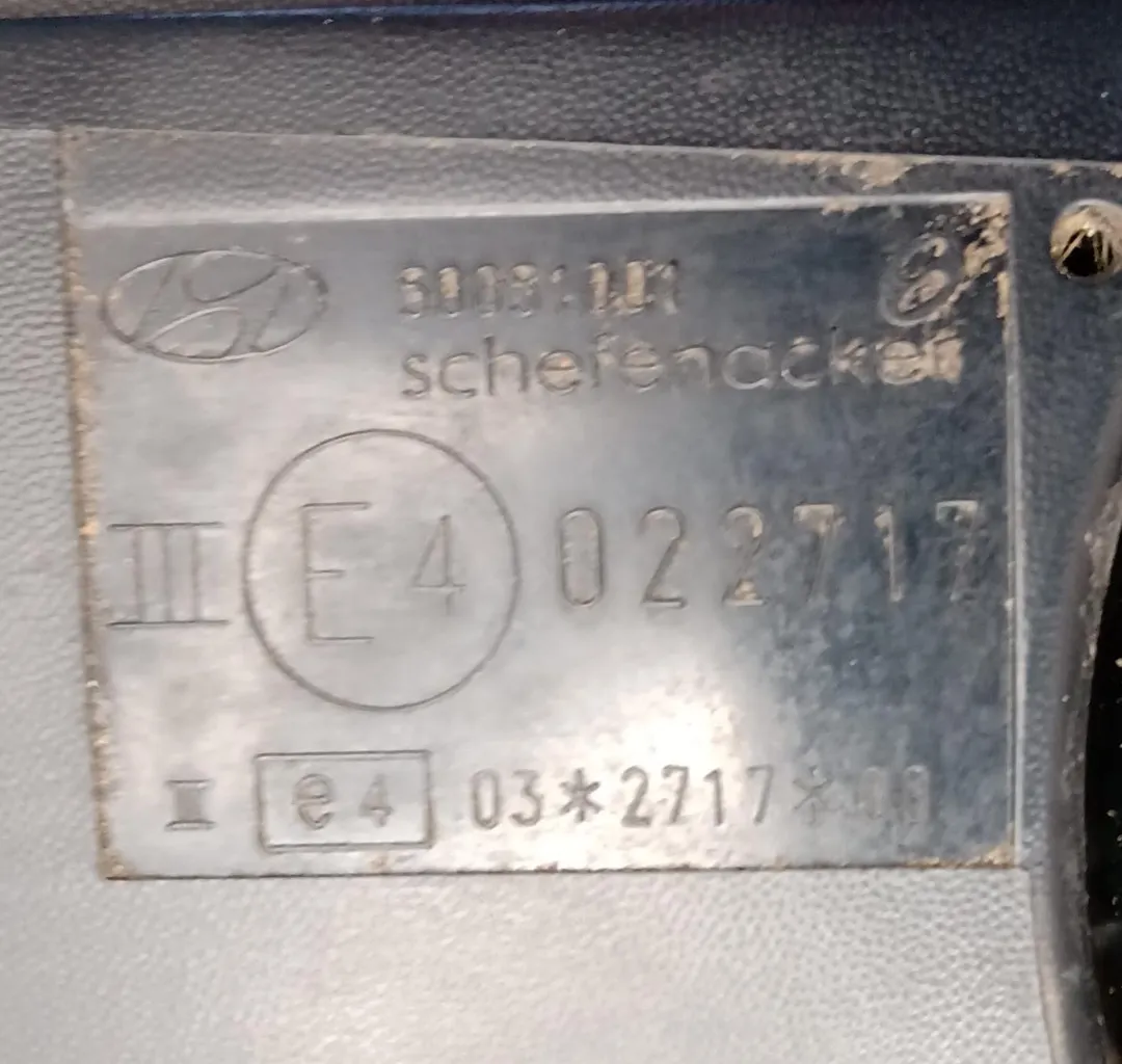 Specchietto retrovisore sinistro Specchietto retrovisore sinistro
