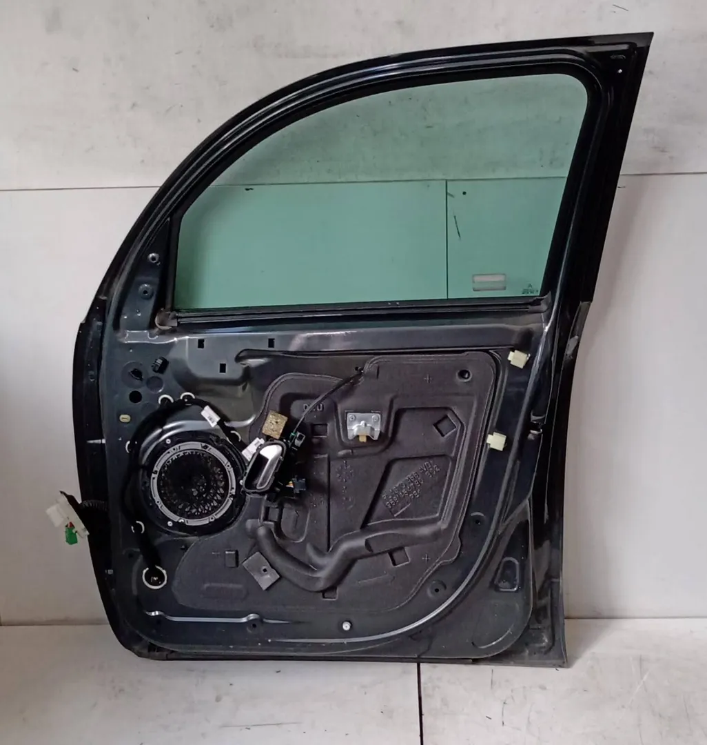 Porta anteriore destro Porta anteriore destro