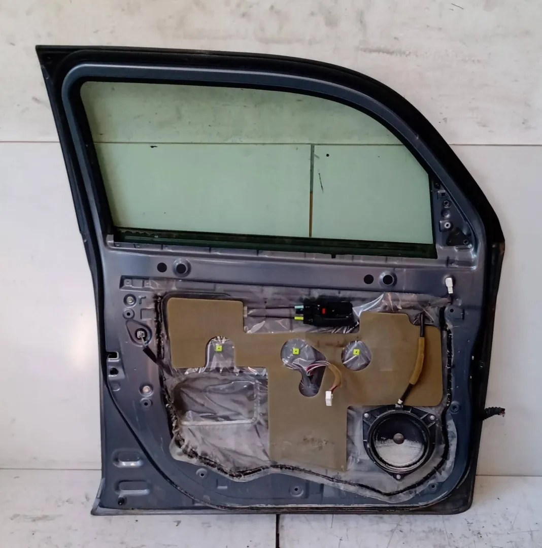 Porta anteriore sinistro