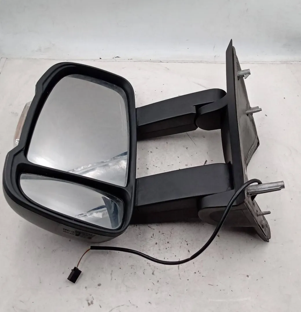 Specchietto retrovisore sinistro Specchietto retrovisore sinistro