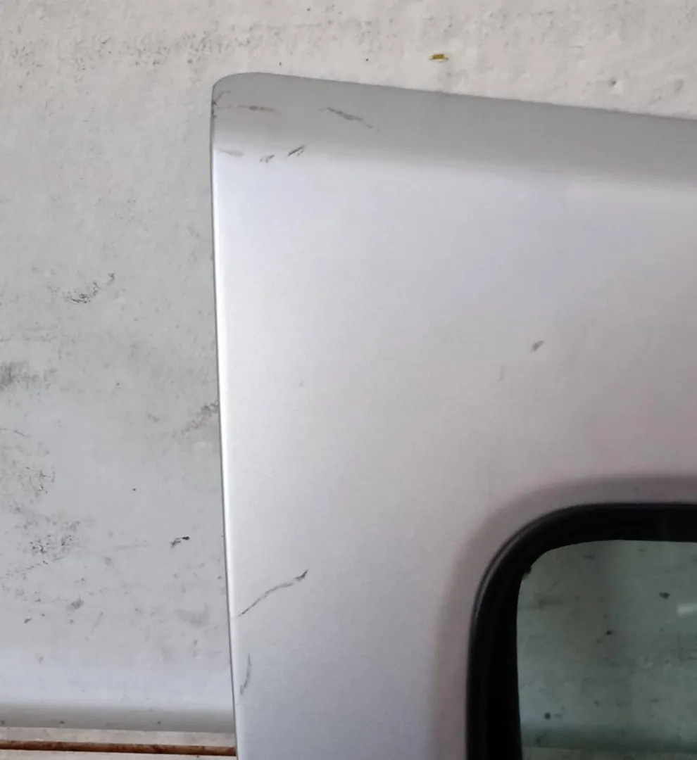 Porta anteriore destro Porta anteriore destro