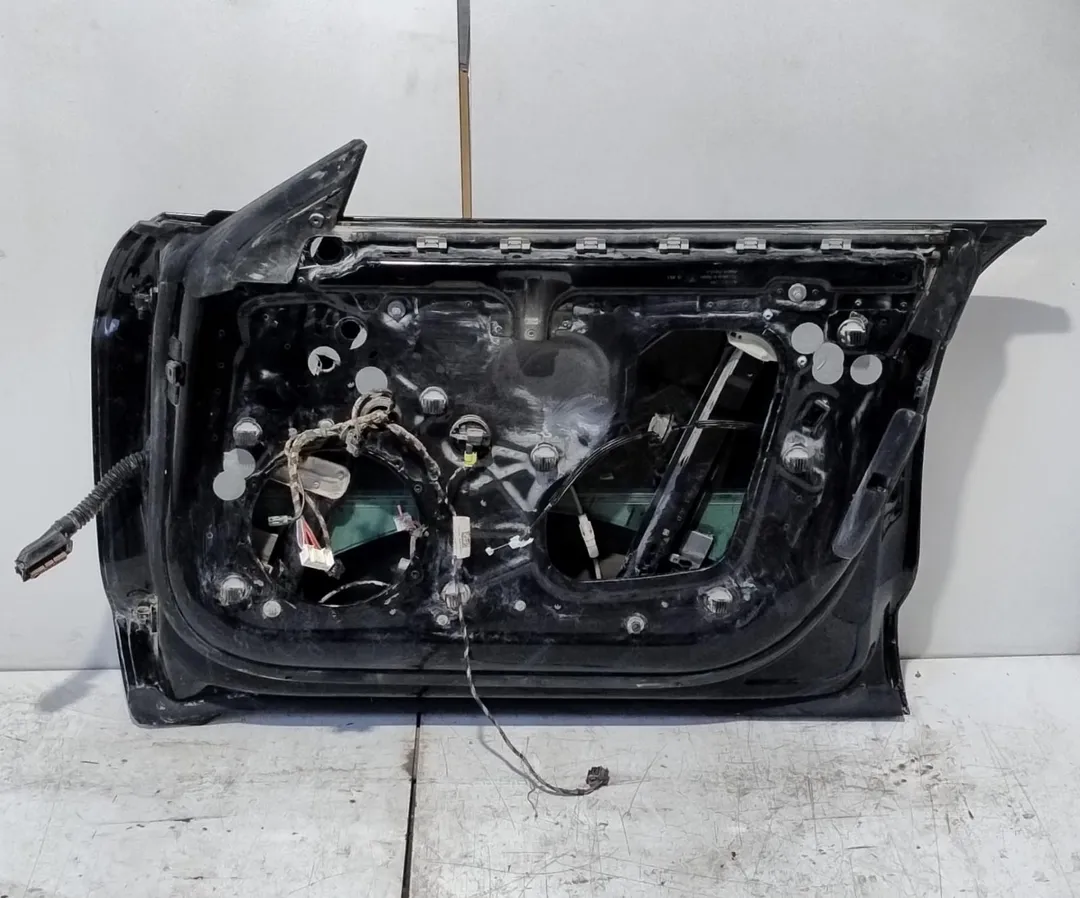 Porta anteriore destro