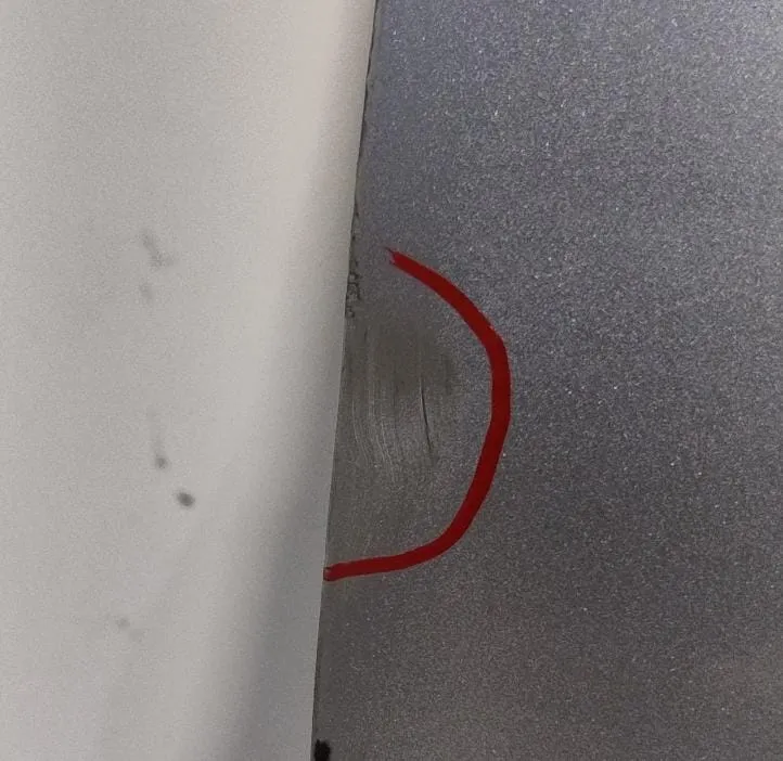 Porta anteriore destro