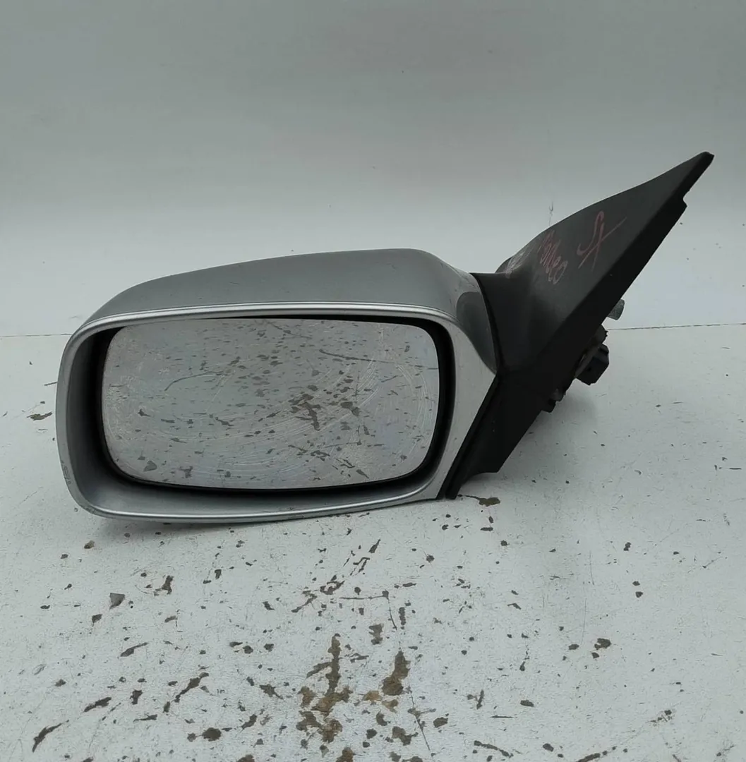 Specchietto retrovisore sinistro Specchietto retrovisore sinistro