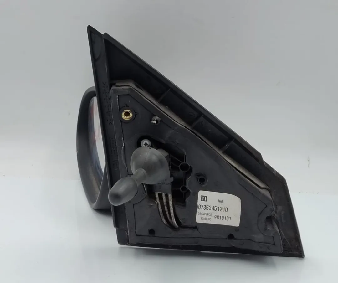 Specchietto retrovisore sinistro Specchietto retrovisore sinistro